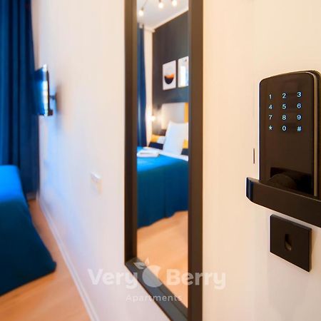 Very Berry - Glogowska 35A - Mtp Apartments - Self Check In 24H Poznan Bagian luar foto