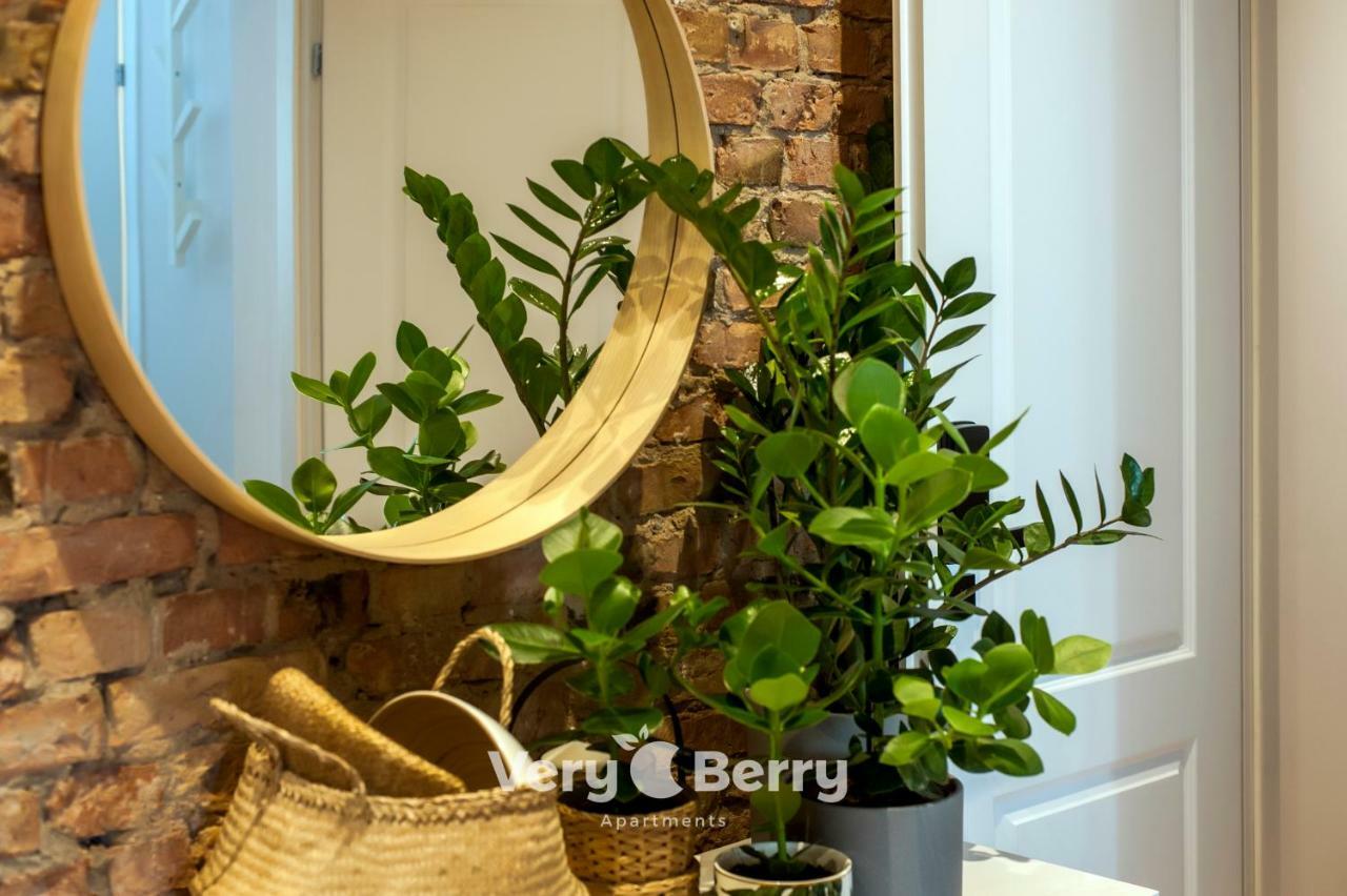 Very Berry - Glogowska 35A - Mtp Apartments - Self Check In 24H Poznan Bagian luar foto