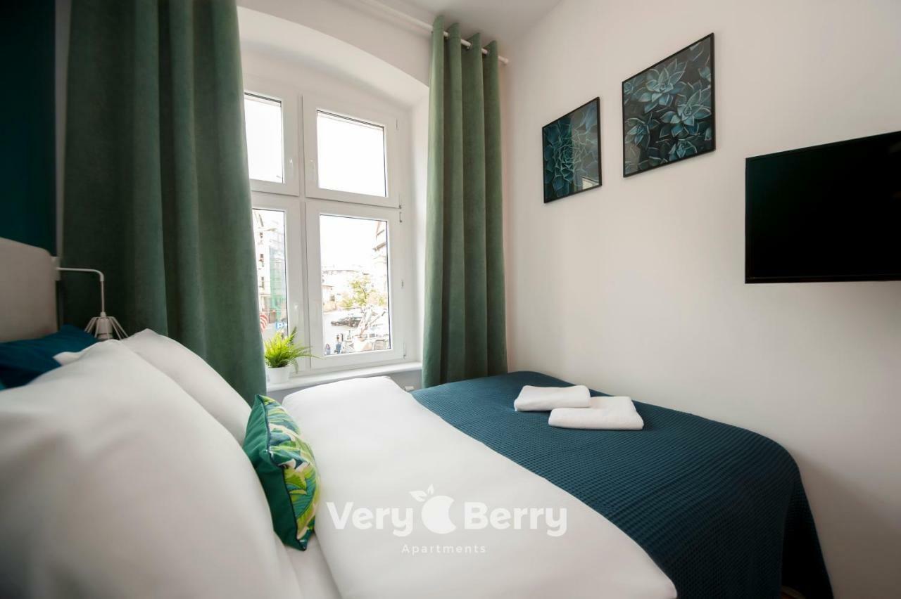 Very Berry - Glogowska 35A - Mtp Apartments - Self Check In 24H Poznan Bagian luar foto