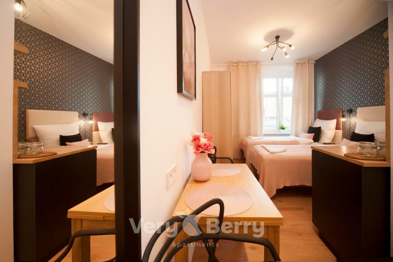 Very Berry - Glogowska 35A - Mtp Apartments - Self Check In 24H Poznan Bagian luar foto