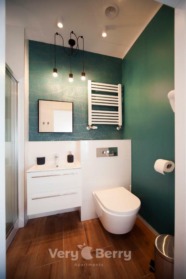 Very Berry - Glogowska 35A - Mtp Apartments - Self Check In 24H Poznan Bagian luar foto