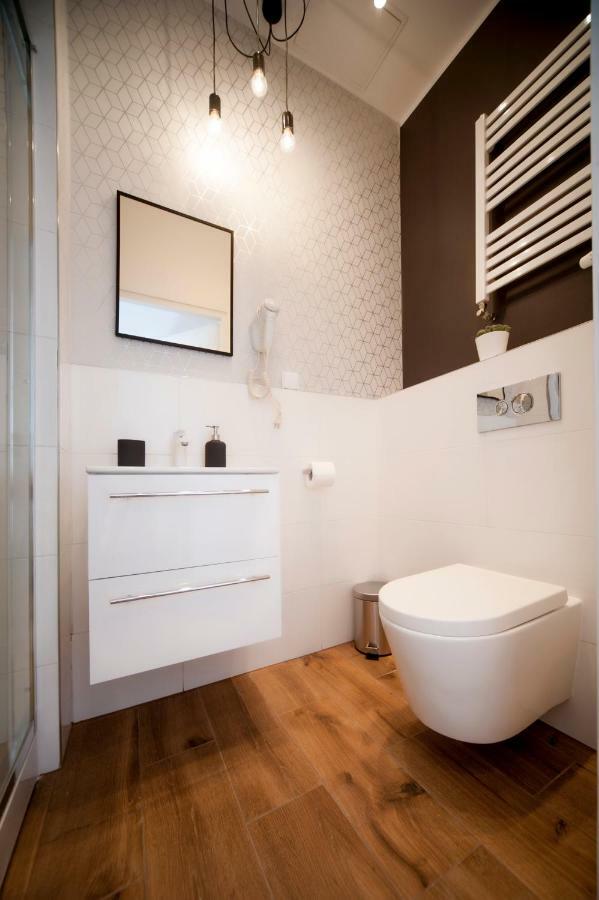Very Berry - Glogowska 35A - Mtp Apartments - Self Check In 24H Poznan Bagian luar foto