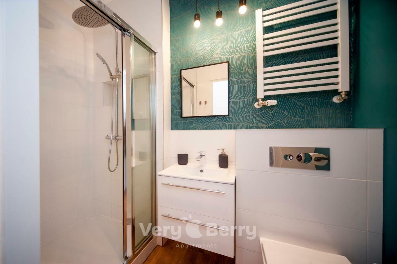 Very Berry - Glogowska 35A - Mtp Apartments - Self Check In 24H Poznan Bagian luar foto