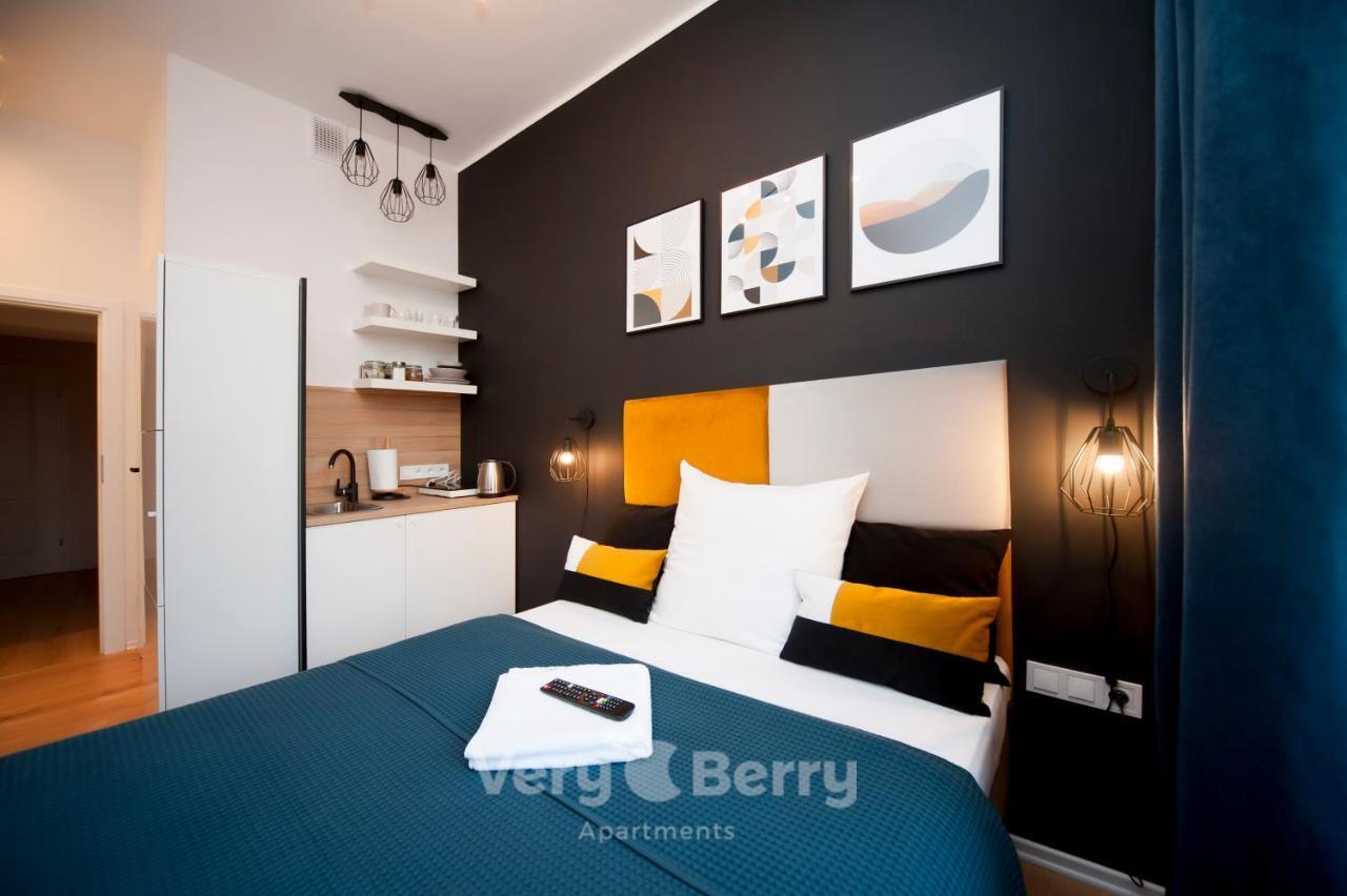 Very Berry - Glogowska 35A - Mtp Apartments - Self Check In 24H Poznan Bagian luar foto