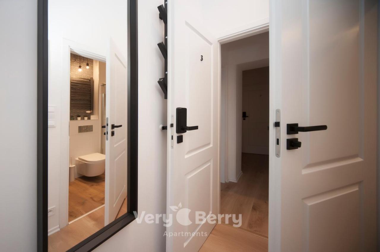 Very Berry - Glogowska 35A - Mtp Apartments - Self Check In 24H Poznan Bagian luar foto