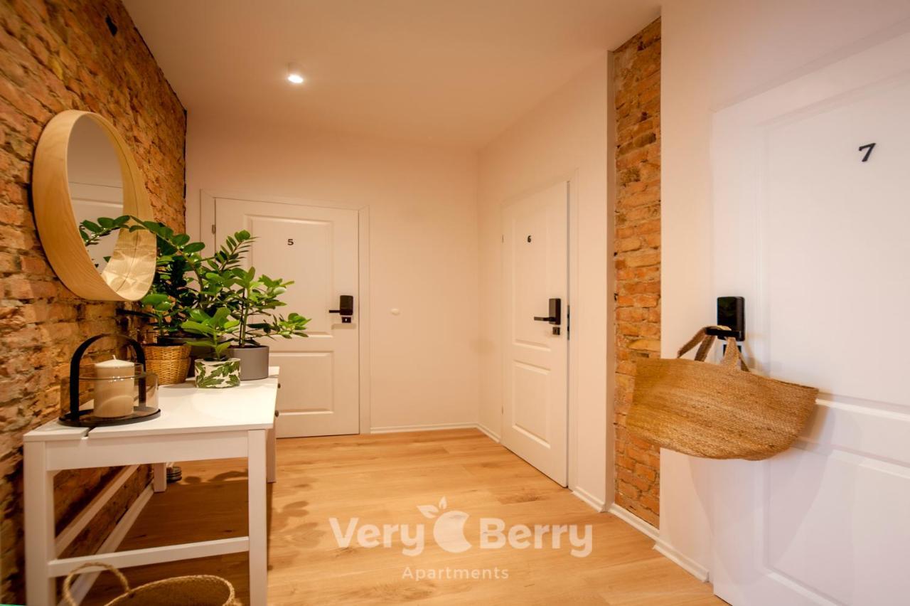 Very Berry - Glogowska 35A - Mtp Apartments - Self Check In 24H Poznan Bagian luar foto