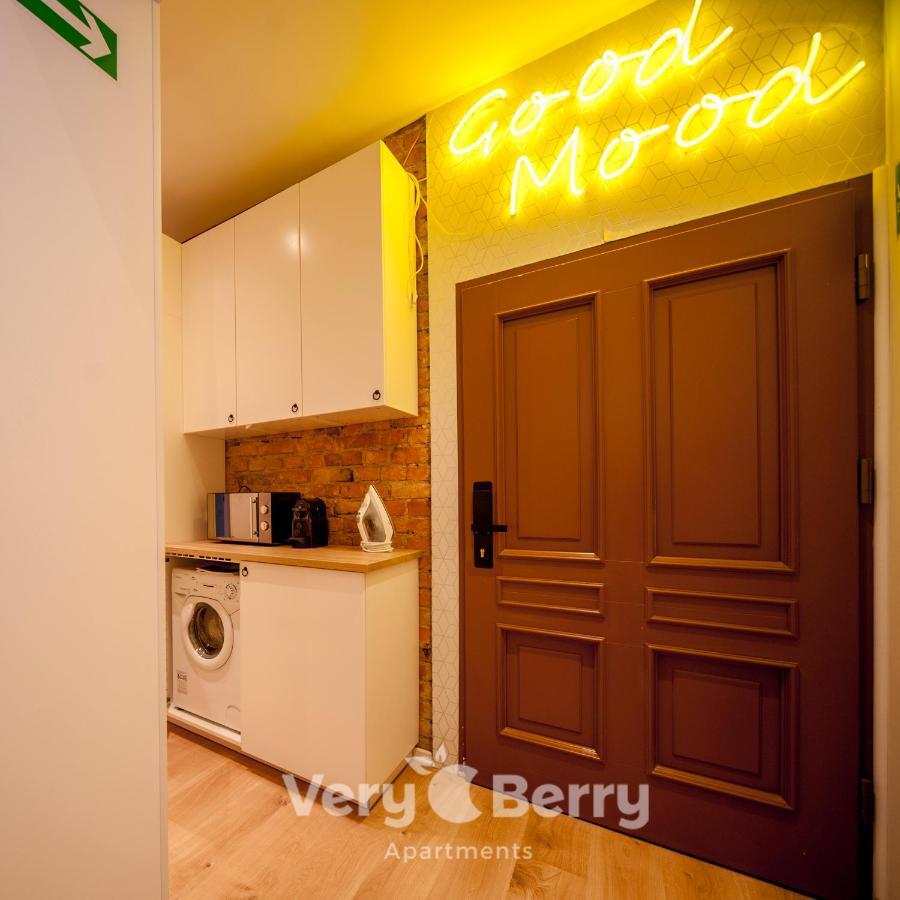 Very Berry - Glogowska 35A - Mtp Apartments - Self Check In 24H Poznan Bagian luar foto